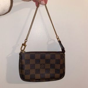 AUTHENTIC Louis Vuitton Mini Pochette Accessoires in Damier Ebene
